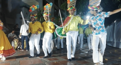 Noche de luna folclórica